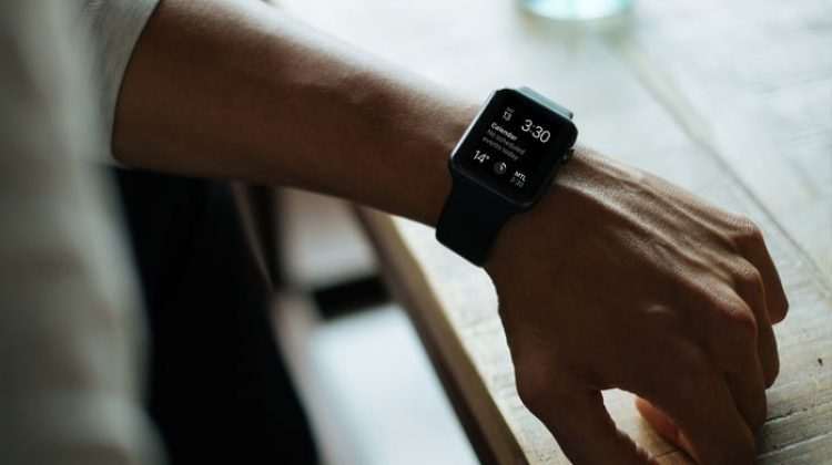“Smart Watch” Gadget อำนวยความสะดวกที่ความนิยมพุ่งแรง